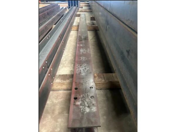 H形鋼への穴あけ加工とは?ウェブ・フランジの加工ポイントと当社の長尺加工技術 | 株式会社鍛冶儀 H形鋼への穴あけ加工とは?ウェブ・フランジの加工ポイントと当社の長尺加工技術 | 株式会社鍛冶儀